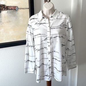 CHICOS SIZE 1 BONJOUR BLOUSE! PERFECT FOR THAT CRUISE!! Nice and lightweight